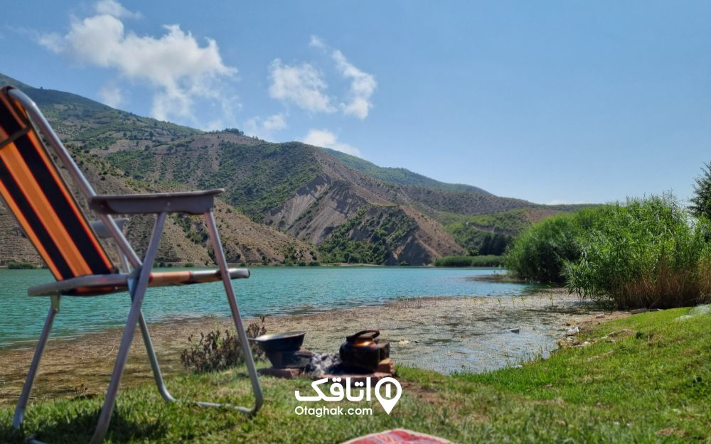 در جنوب غرب شهر چالوس و شمال شرق کلاردشت، دریاچه‌ای بزرگ با آب شیرین به نام ولشت وجود دارد